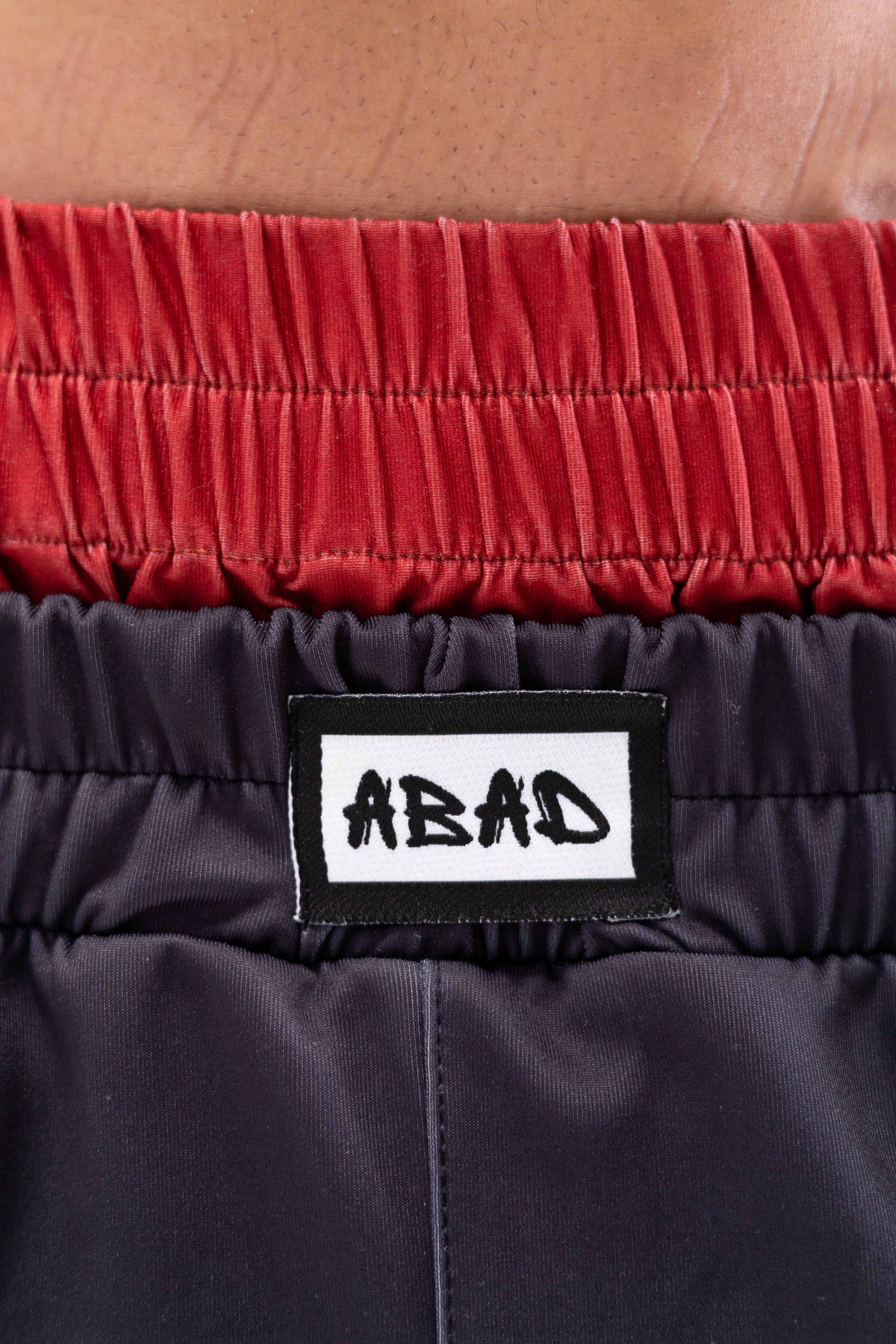 NOIR JOGGERS