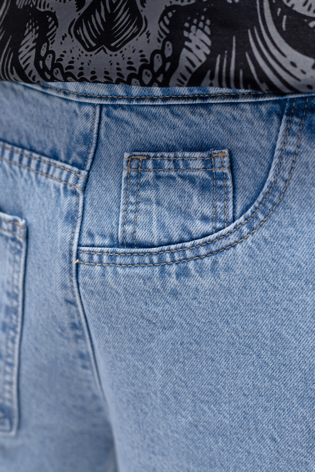LIGHT-WASHED DENIM